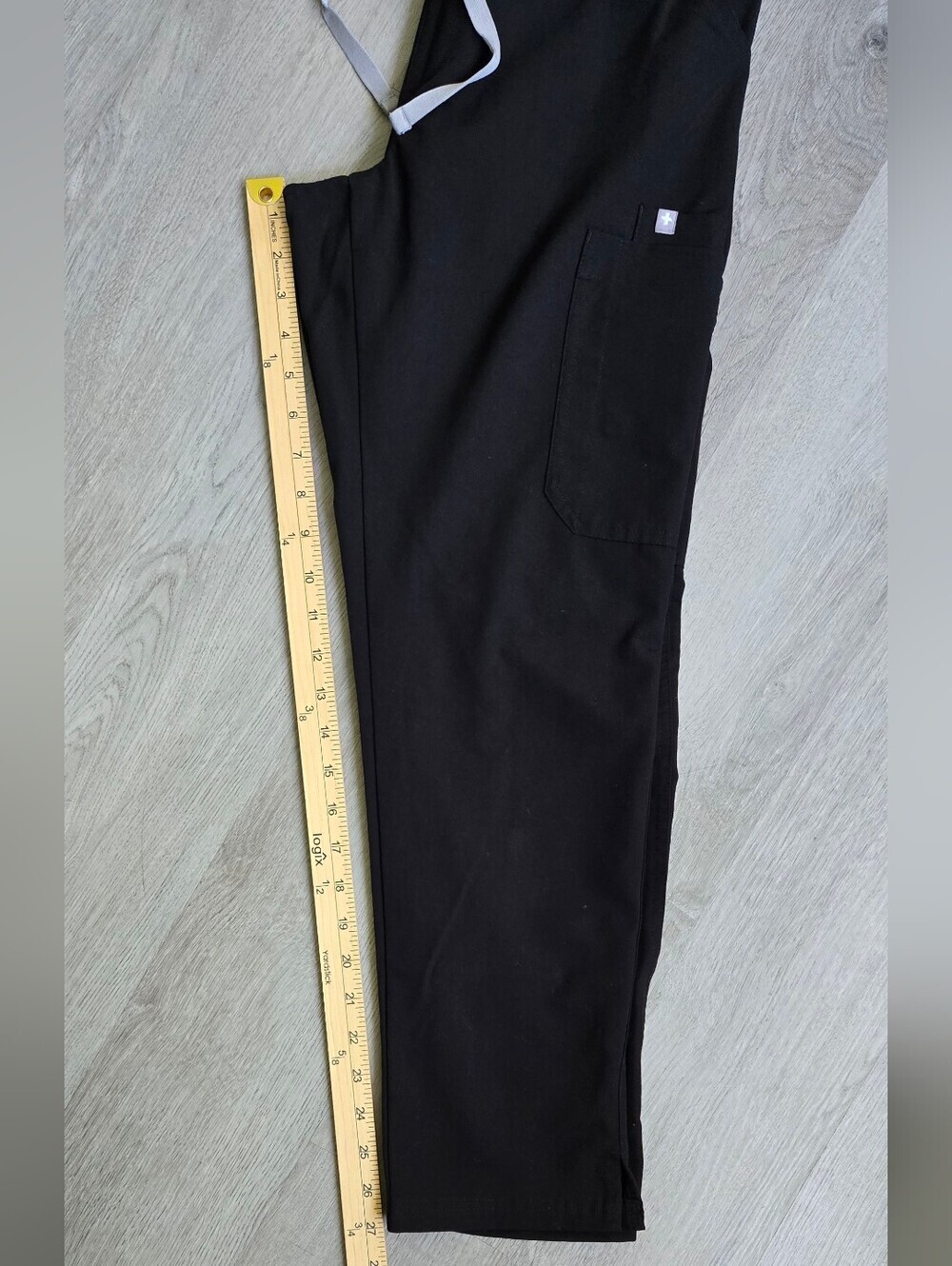 Figs Technical Collection -  Unisex Black cargo scrub pants, size S - Picture 16 of 17